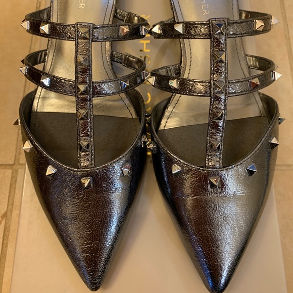 Marc Fisher flat - Picture 1 of 3